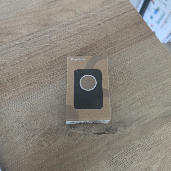 SimpliSafe Panic Button - Picture 3 of 4